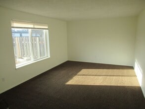 1734 SW Fellows St in McMinnville, OR - Building Photo - Building Photo