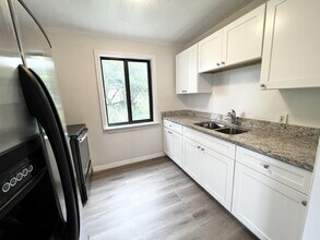 652 Hernando St-Unit -D in Fort Pierce, FL - Building Photo - Building Photo