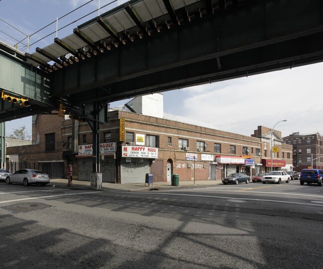 7 Sutter Ave in Brooklyn, NY - Building Photo - Building Photo