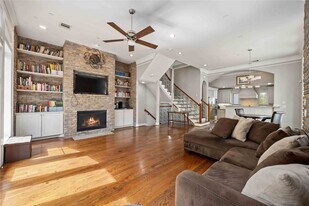 328 Bomar St in Houston, TX - Building Photo