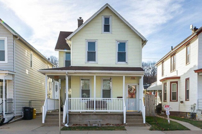 property at 2831 Jackson St