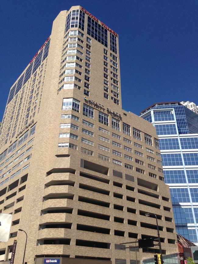 property at 433 S 7th St