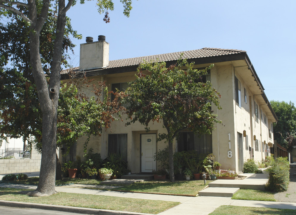 118 N 1st St in Alhambra, CA - Building Photo