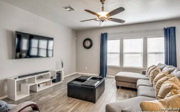 9819 Marbach Canyon in San Antonio, TX - Building Photo - Building Photo