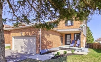 31 Ladyburn Dr in Keswick, ON - Building Photo - Building Photo