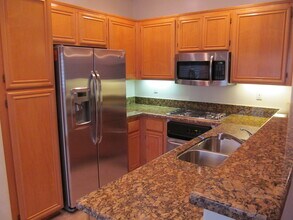 5548 Renaissance Ave in San Diego, CA - Building Photo - Building Photo