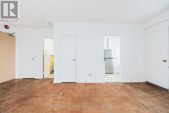 88 Bernard Ave in Toronto, ON - Building Photo - Building Photo