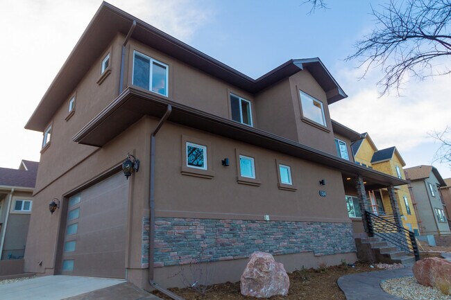724 N Walnut St in Colorado Springs, CO - Building Photo - Building Photo