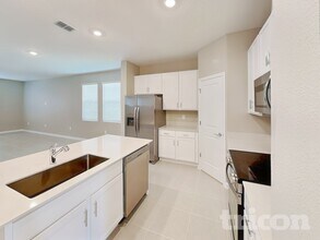 733 Honeyrock St in Debary, FL - Building Photo - Building Photo