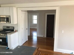 53 Richland Rd in Greenwich, CT - Building Photo - Building Photo