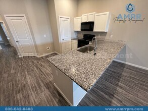 2104 N Avenue K in Lubbock, TX - Building Photo - Building Photo