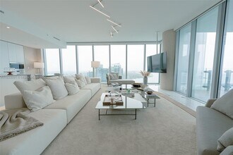 700 NE 26th Terrace in Miami, FL - Building Photo - Building Photo