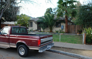 338 Mariposa Ave Apartments