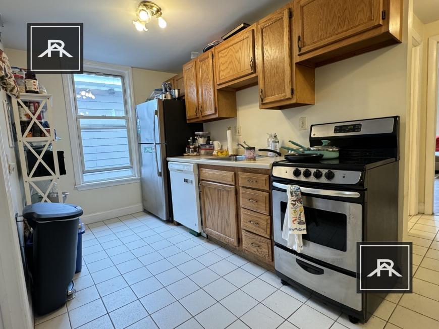 216 Freeman St in Brookline, MA - Building Photo