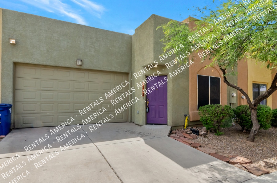 7202 E Chelsie Kaye Ln in Tucson, AZ - Building Photo