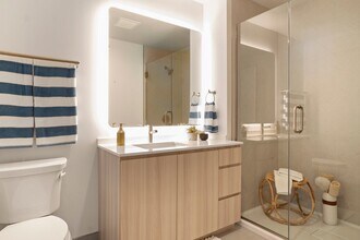 552 S Damen Ave in Chicago, IL - Foto de edificio - Building Photo