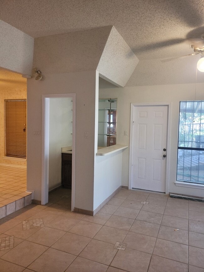 17915 Summer Knoll Dr