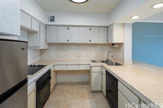 1001 Wilder Ave in Honolulu, HI - Building Photo - Building Photo