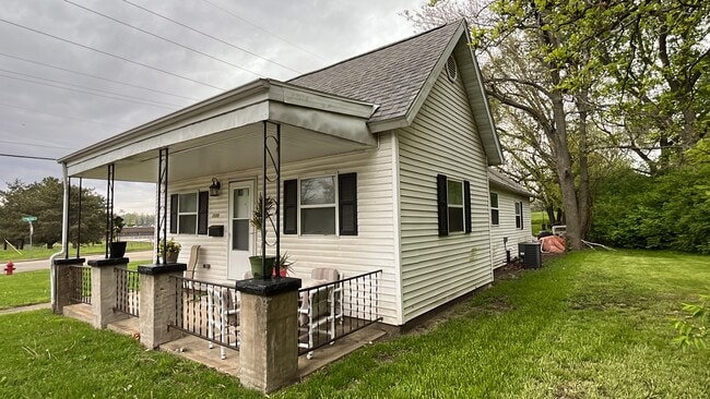 1089 S Martin Luther King Jr Dr