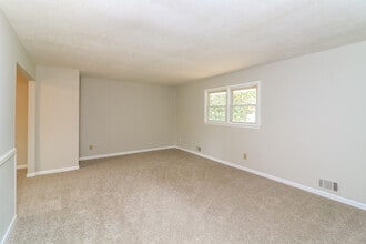 4910 Old Briar Trail in Douglasville, GA - Building Photo - Building Photo