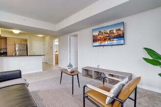 550 14th Rd S in Arlington, VA - Foto de edificio - Building Photo