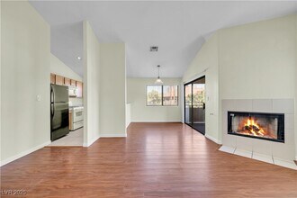 5002 S Rainbow Blvd in Las Vegas, NV - Building Photo - Building Photo