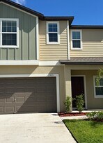 2505 Victorious Fls Ave in Plant City, FL - Building Photo