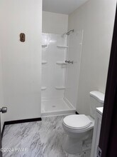 2392 Meadow View Dr in Lake Ariel, PA - Building Photo - Building Photo