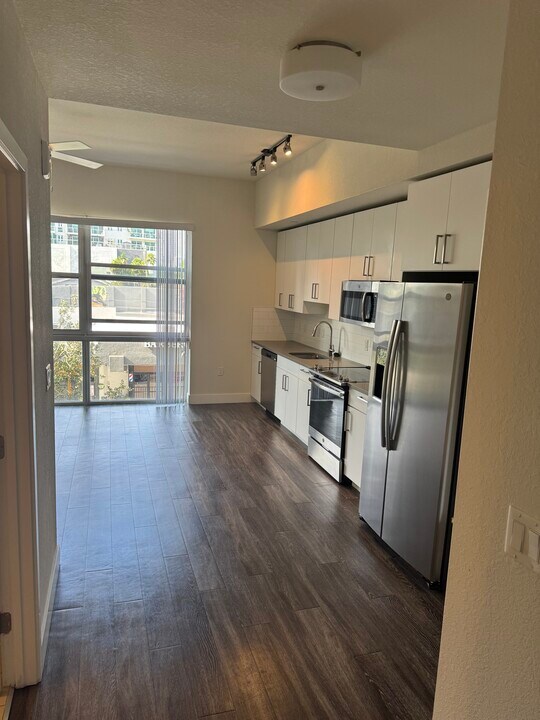 430 NE 31st St, Unit S1 in Miami, FL - Building Photo