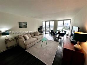 555 NE 15th St, Unit # 17K in Miami, FL - Building Photo - Building Photo