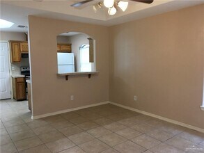 12 E Diamondhead Ave in Alton, TX - Building Photo - Building Photo