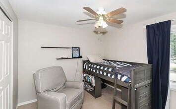 826 S Salem Dr in Schaumburg, IL - Building Photo - Building Photo