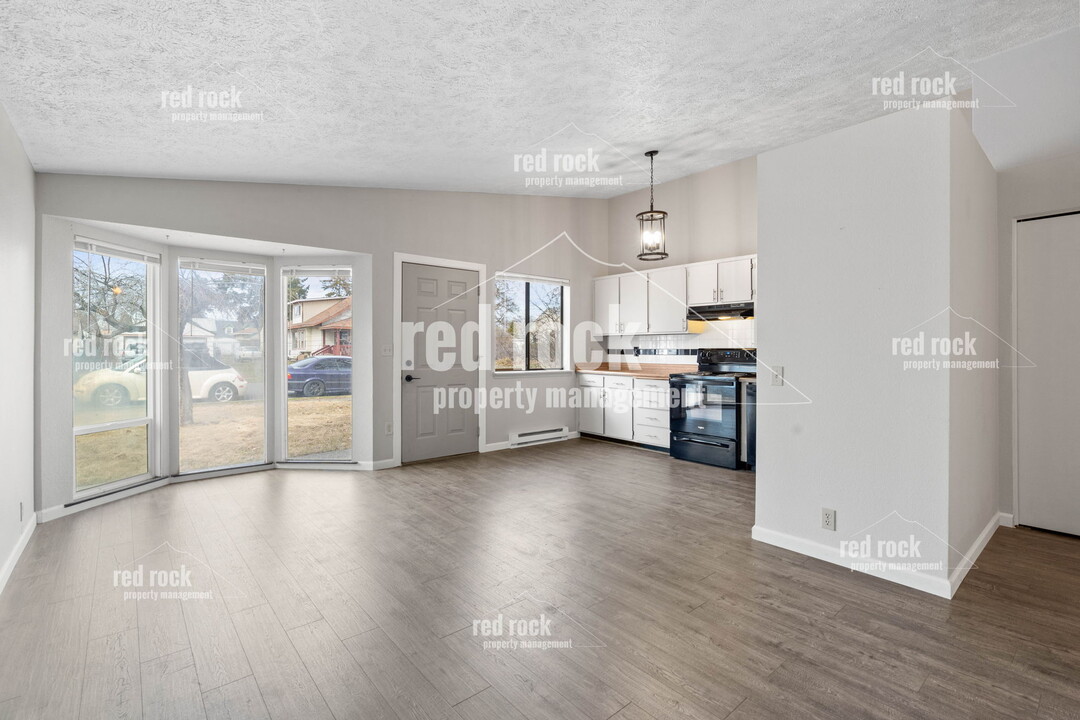 1102 E Olympic Ave Photo