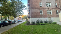 14309 Barclay Ave in Flushing, NY - Building Photo - Building Photo