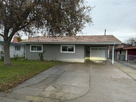 881 Casselman Dr in West Sacramento, CA - Building Photo