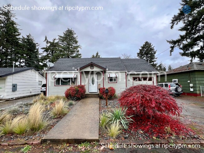 11521 NE Fargo St in Portland, OR - Foto de edificio - Building Photo