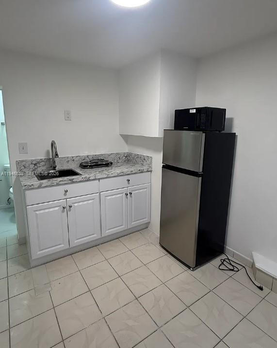 6561 SW 18th St in Miami, FL - Building Photo - Building Photo