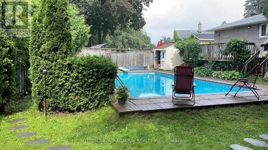 8 Iber Ct in Aurora, ON - Building Photo - Building Photo