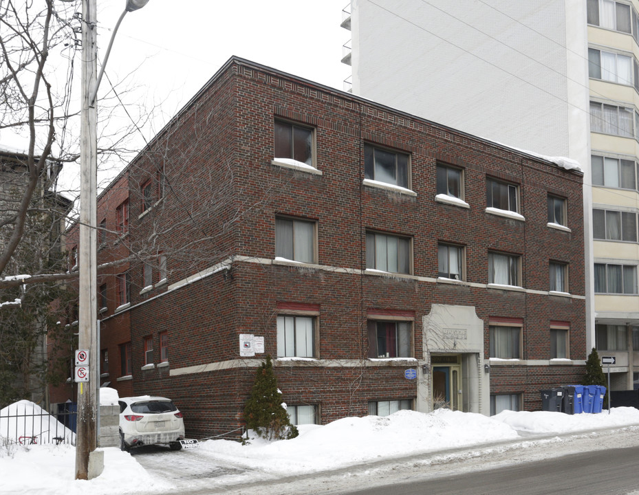 Kertstone Court in Ottawa, ON - Building Photo