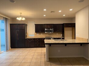 3569 Magnificent Way in Clovis, CA - Building Photo - Building Photo