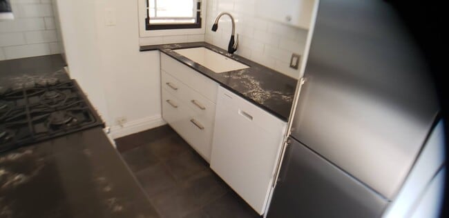 42 Park Terrace E in New York, NY - Building Photo - Building Photo