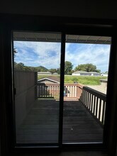 513 Kerry Dr, Unit # 101 in Winona, MN - Foto de edificio - Building Photo