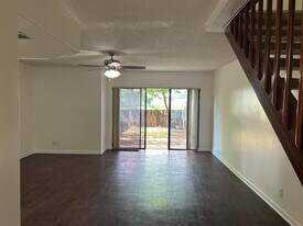 5041 Society Pl E in West Palm Beach, FL - Building Photo