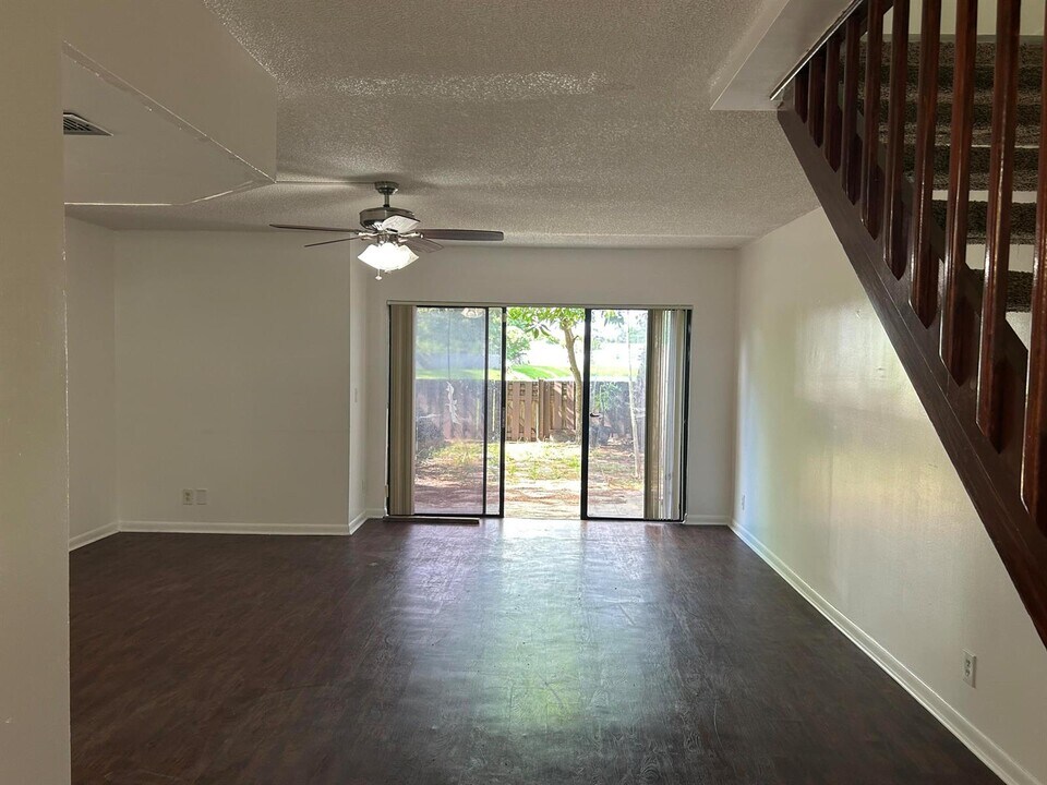 5041 Society Pl E in West Palm Beach, FL - Building Photo