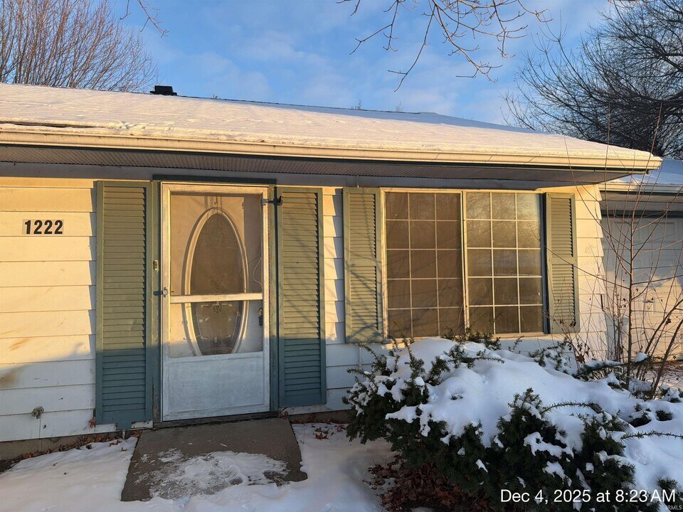 1222 Gleneagles Dr in Kokomo, IN - Building Photo