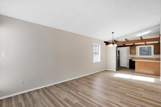 113 Village Cir in Jacksonville, NC - Building Photo - Building Photo