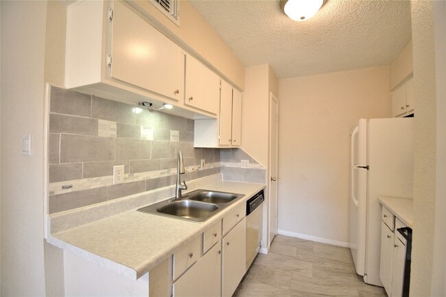 property at 1500 Bay Area Blvd