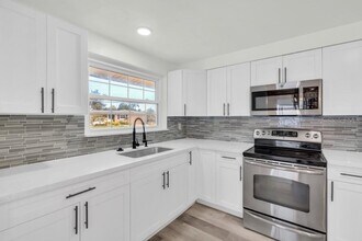 456 Sandlewood Dr in Venice, FL - Building Photo - Building Photo