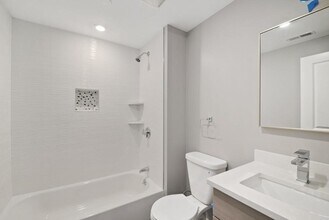312 Sumner St, Unit 1 in Boston, MA - Building Photo - Building Photo
