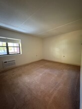 4 Cedar St in Wellesley, MA - Building Photo - Building Photo